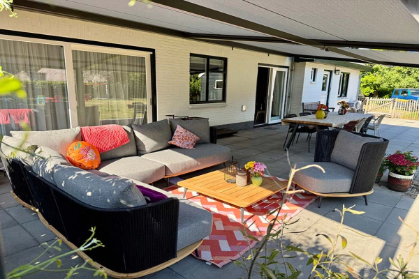 Welke tuinmeubelen zijn perfect voor een zomer vol ontspanning?
