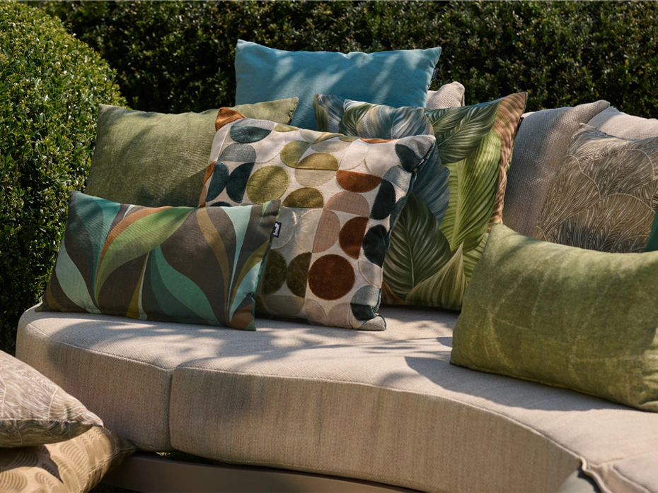 Het belang van comfortabele kussens voor je tuinmeubelen
