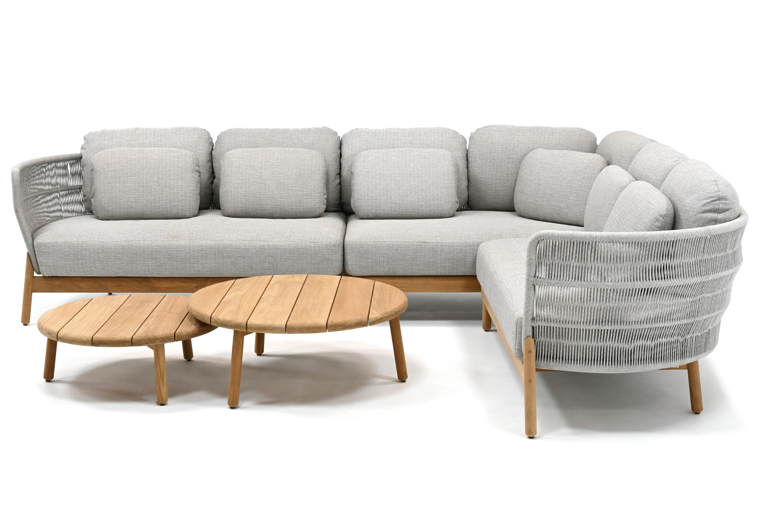 Een luxe loungeset zit heerlijk en is makkelijk in het onderhoud