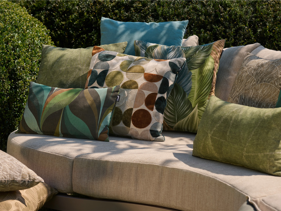 Het belang van comfortabele kussens voor je tuinmeubelen