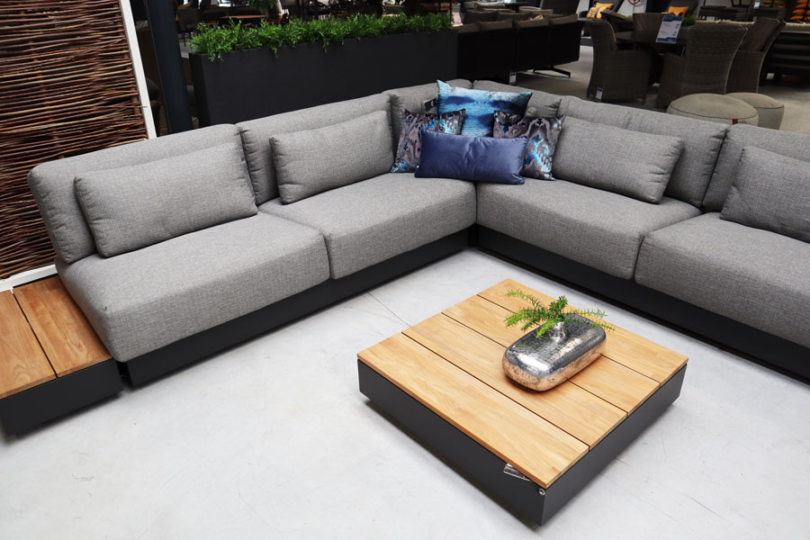 Een loungeset aluminium hout kopen doet u bij Gerrits Tuinmeubelen